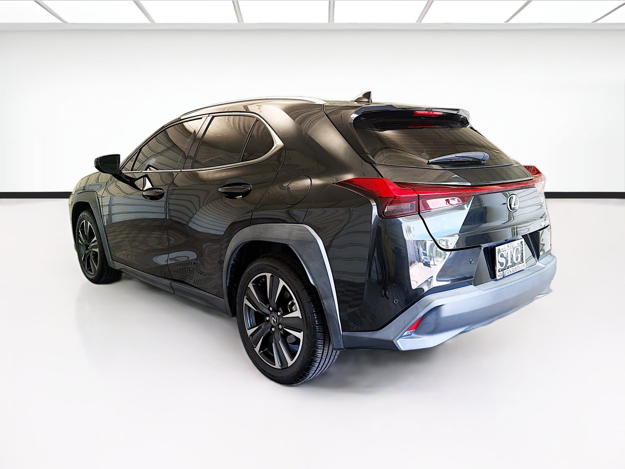 Used 2021 Lexus UX 200 w/ Accessory Package (Z1) FWD image 6