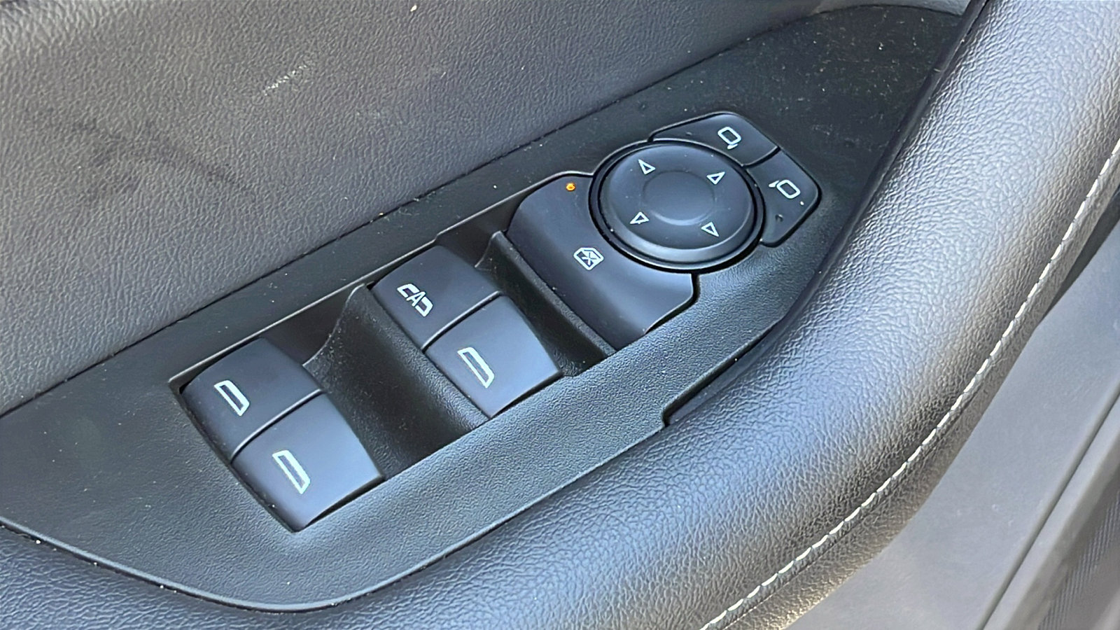 Used 2023 Chevrolet Blazer LT w/ LPO, Floor Liner Package image 12