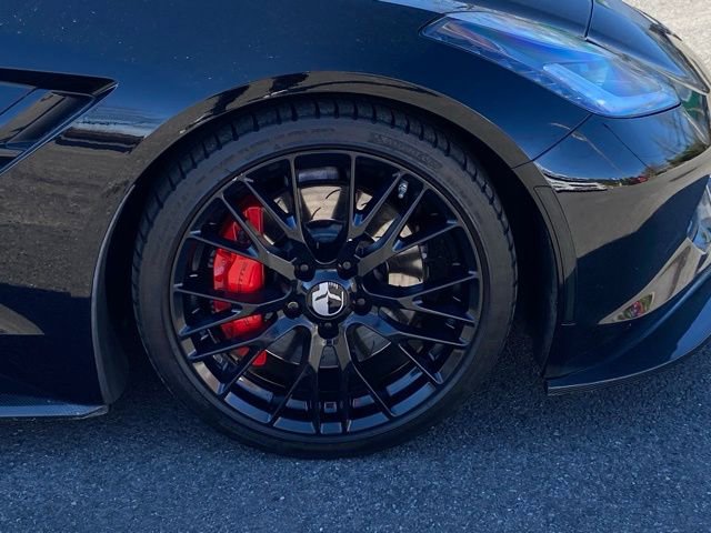 Used 2016 Chevrolet Corvette Stingray Coupe w/ Carbon Flash Badge Package RWD image 12