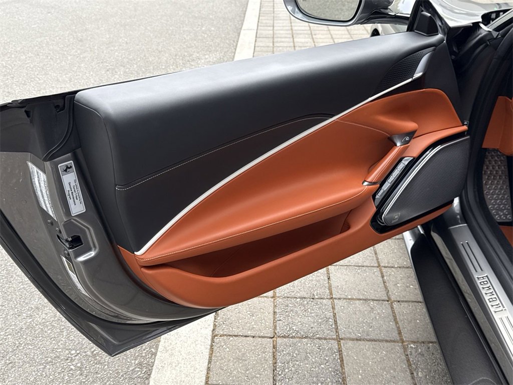 Certified 2023 Ferrari Roma image 28