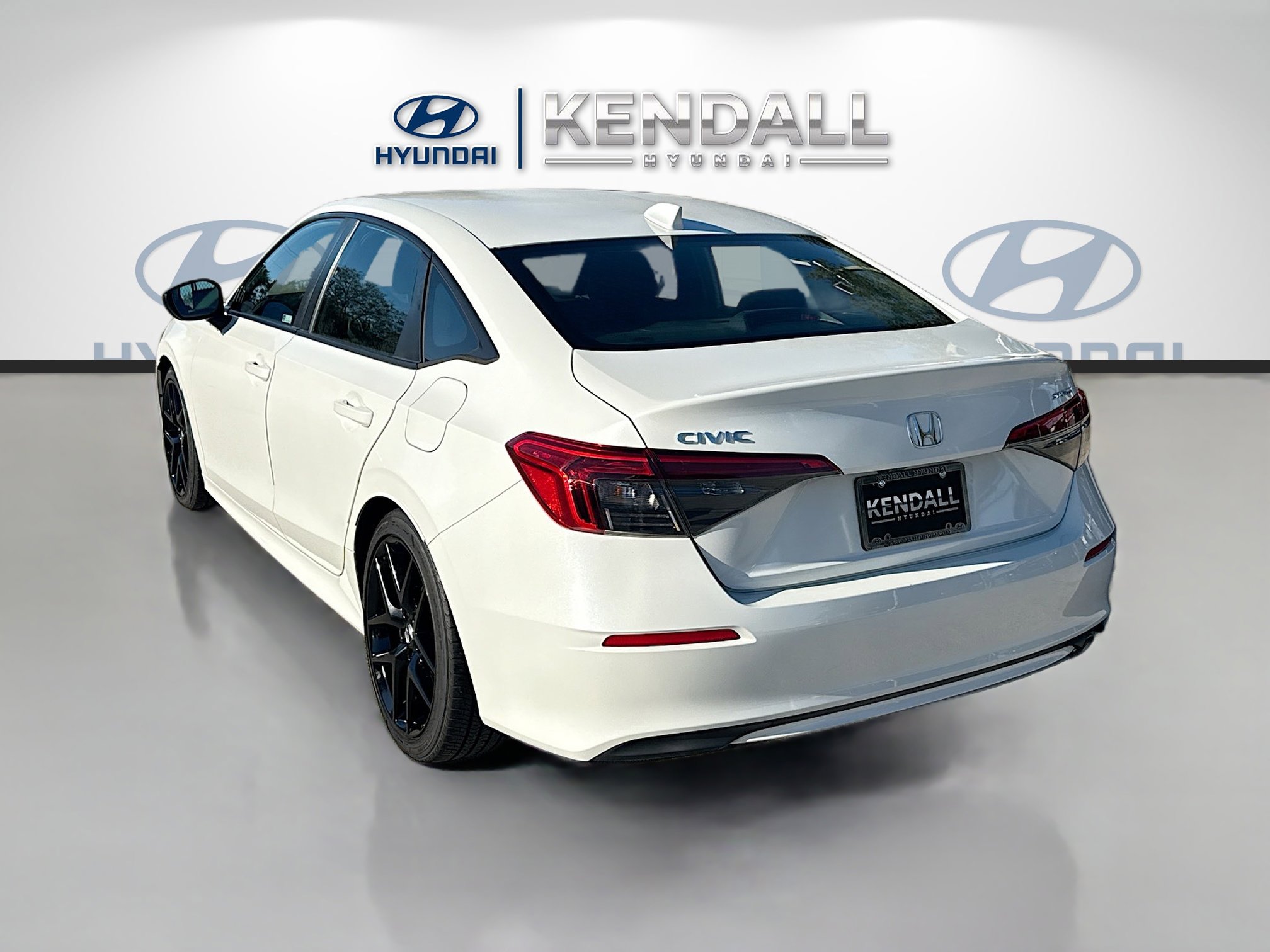 Used 2023 Honda Civic Sport image 4