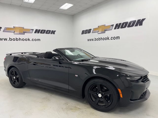 Used 2019 Chevrolet Camaro LT RWD image 9