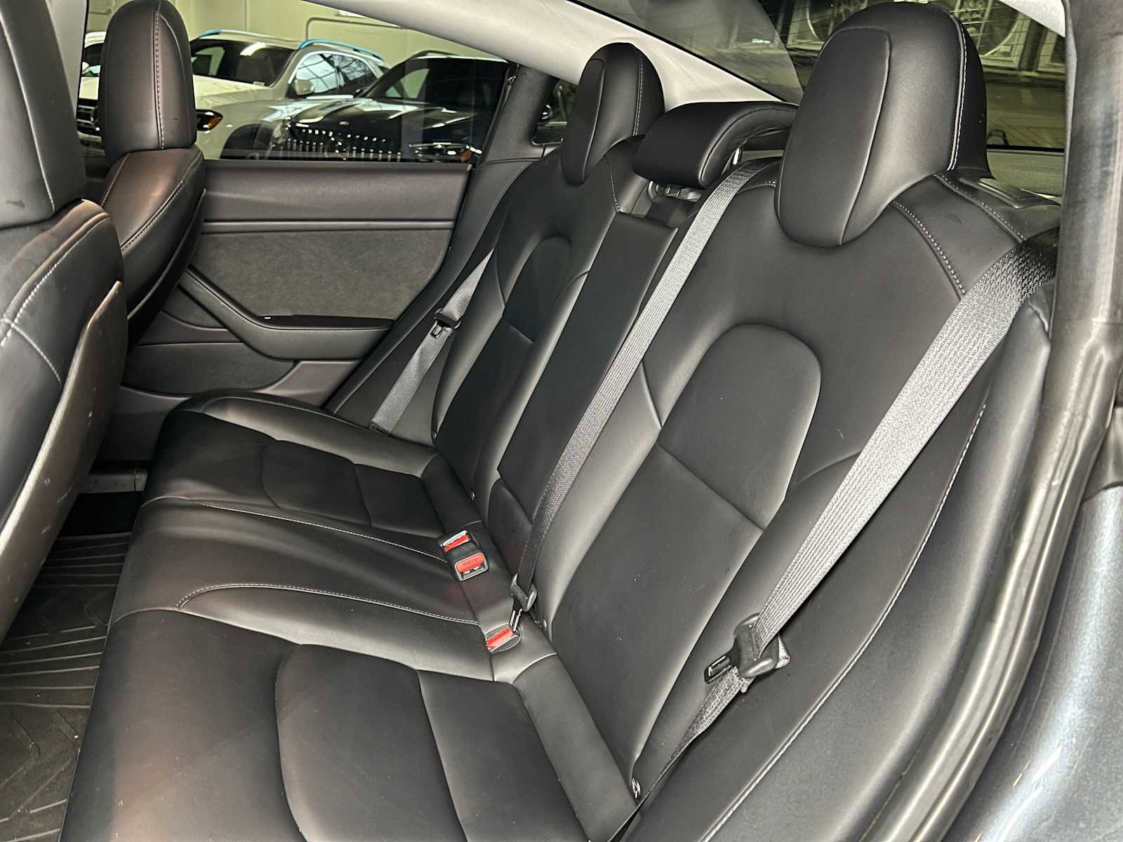 Used 2019 Tesla Model 3 Standard Range image 17