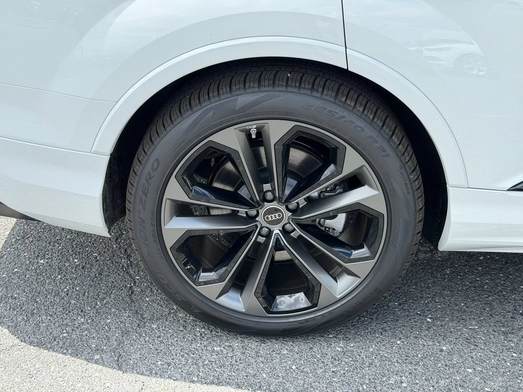 New 2026 Audi Q7 Premium Plus AWD/4WD image 6