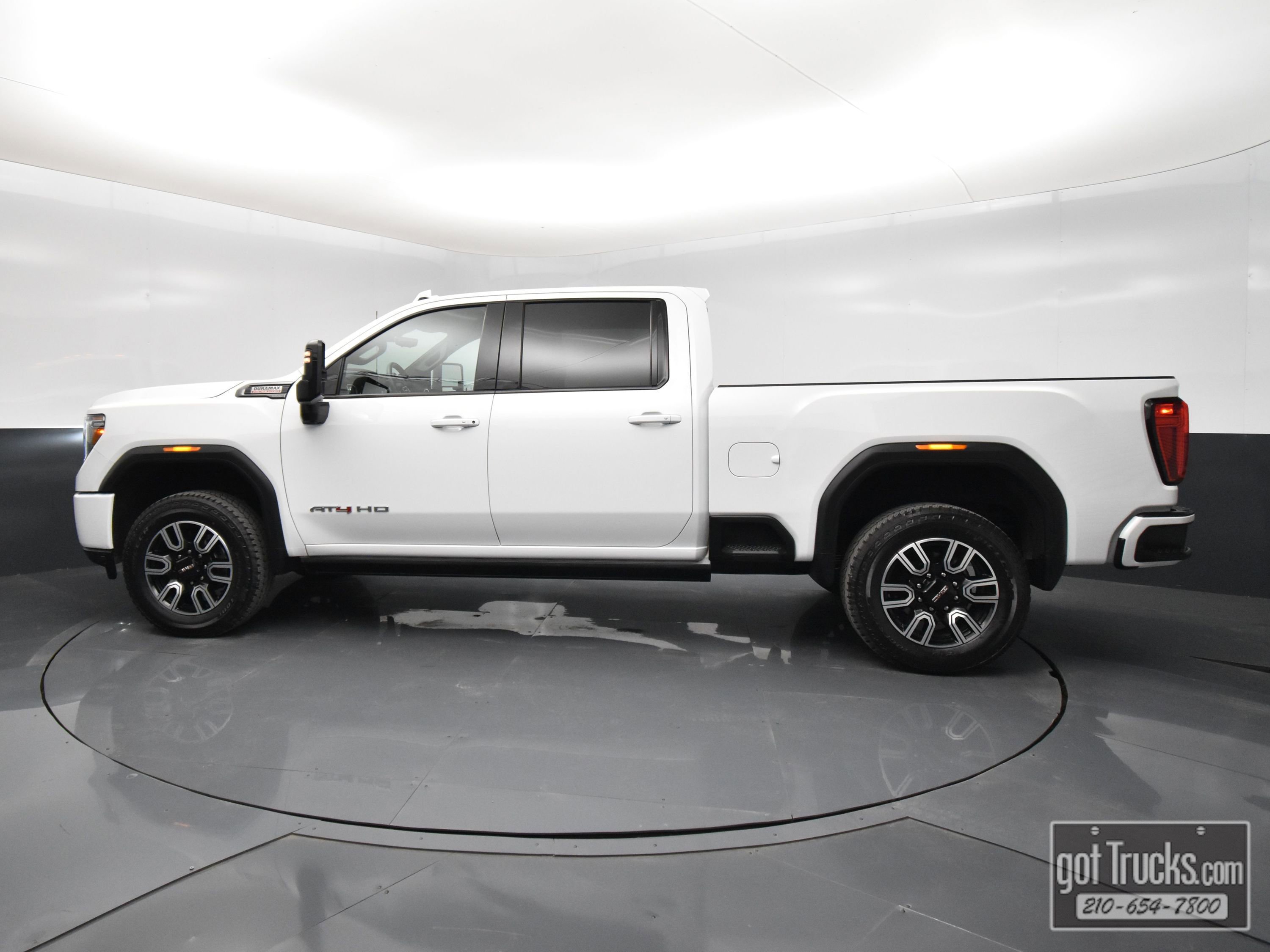 Used 2023 GMC Sierra 2500 AT4 w/ AT4 Premium Plus Package image 3