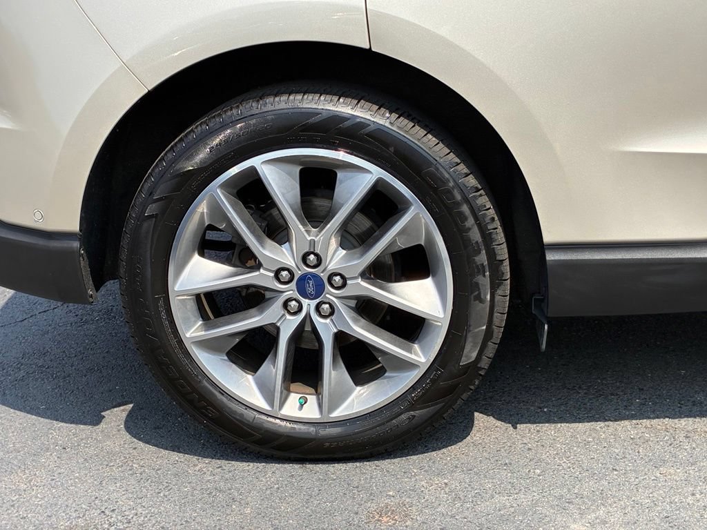 Used 2018 Ford Edge Titanium w/ Equipment Group 302A FWD image 53