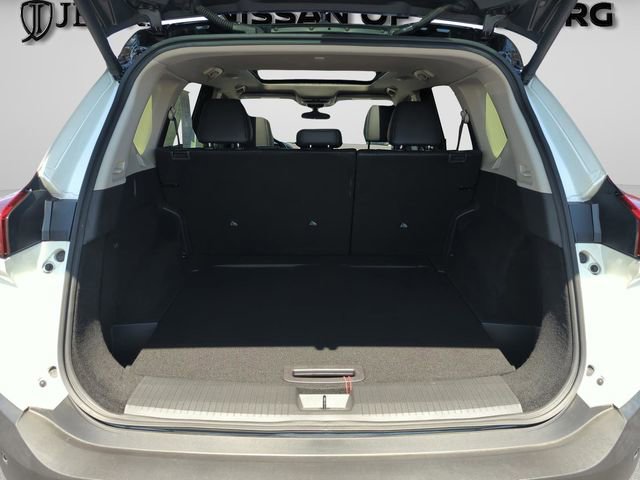 Certified 2023 Nissan Rogue SV w/ SV Premium B Package FWD image 17