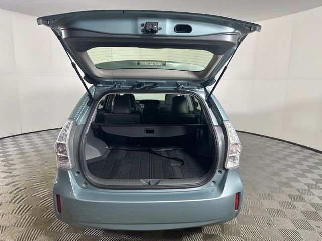Used 2014 Toyota Prius V Five image 7