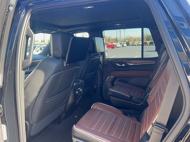 Used 2023 GMC Yukon Denali Ultimate AWD/4WD image 17