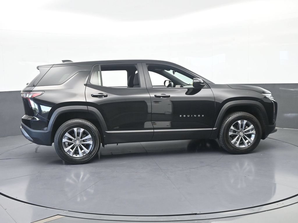 Used 2026 Chevrolet Equinox LT FWD image 7