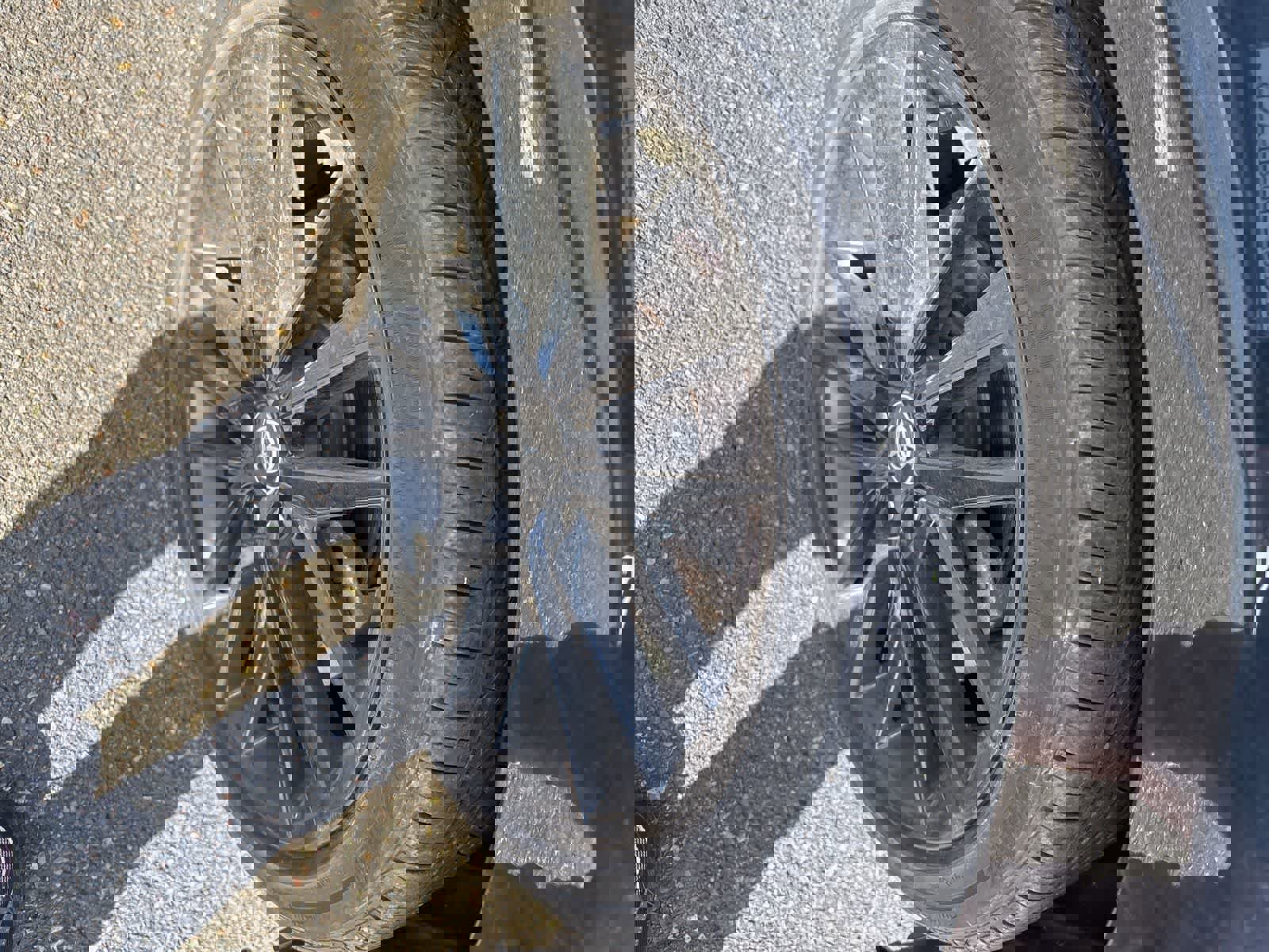 Used 2022 Toyota Camry XSE FWD image 4