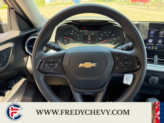 Used 2024 Chevrolet Trax LS FWD image 13