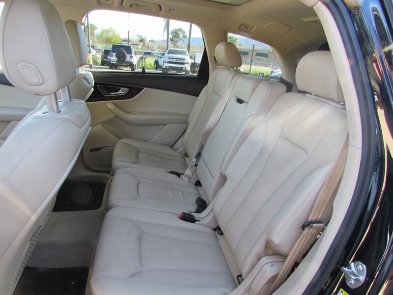 Used 2017 Audi Q7 3.0T Premium Plus image 19