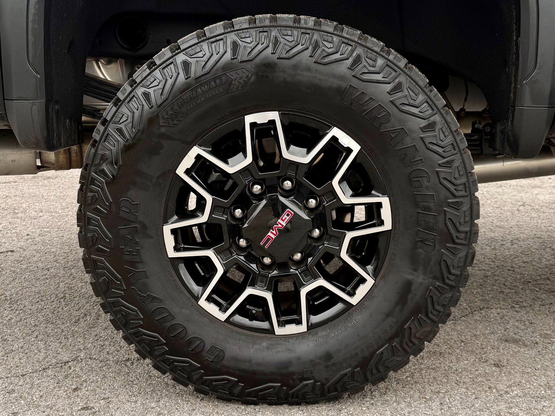 Used 2026 GMC Sierra 2500 AT4X image 22