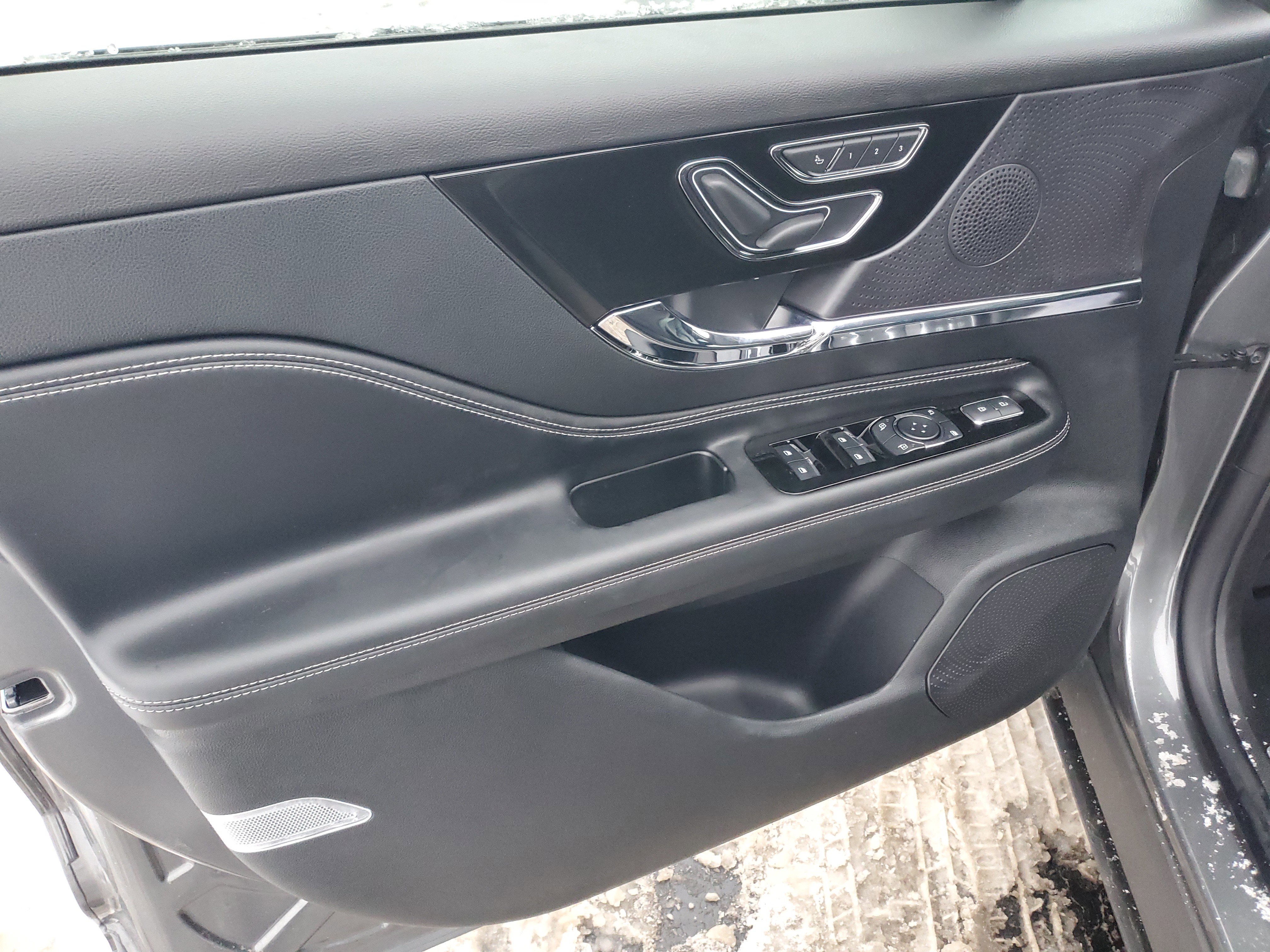 New 2025 Lincoln Corsair Reserve w/ Jet Appearance Package image 8