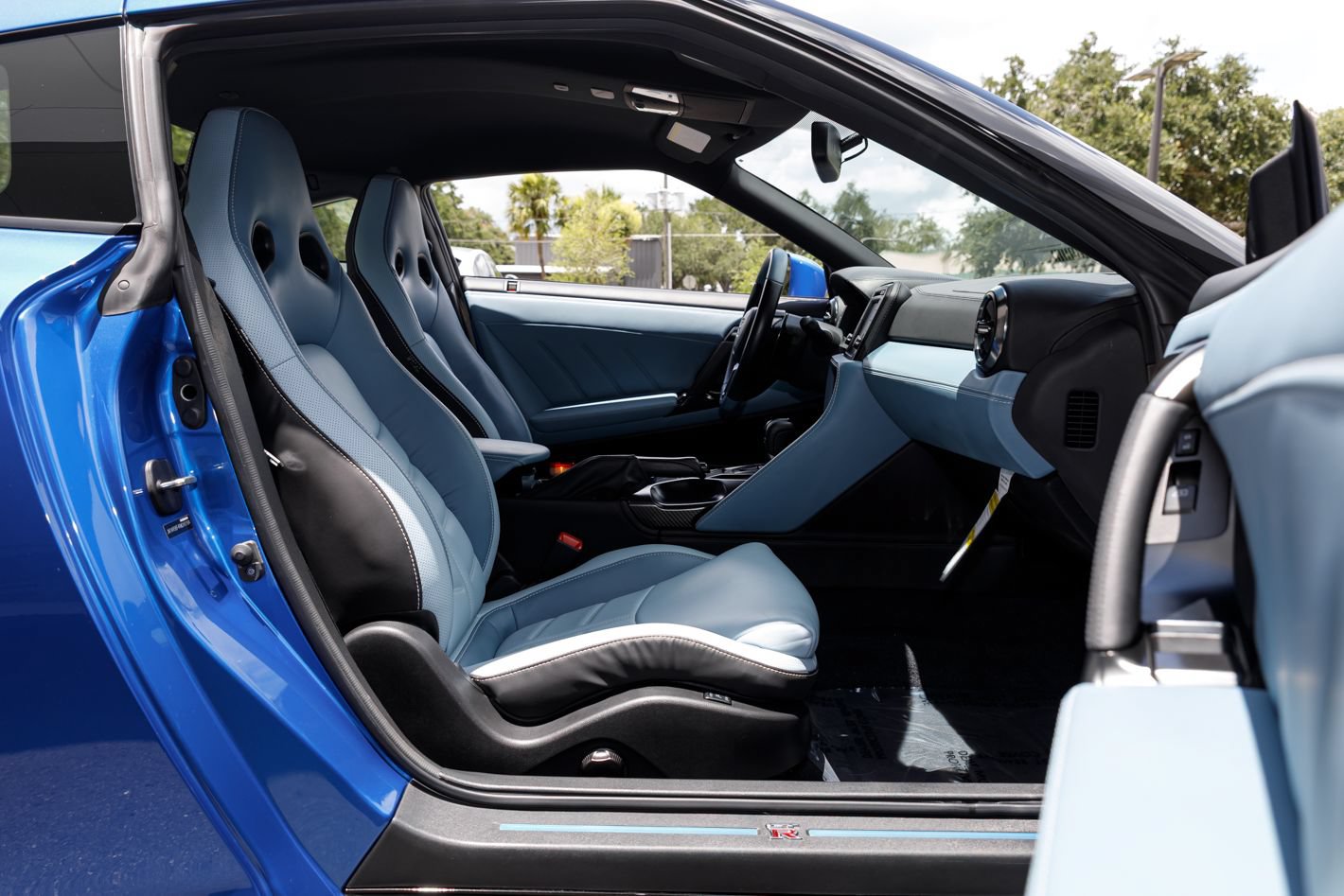 Used 2024 Nissan GT-R AWD/4WD image 58