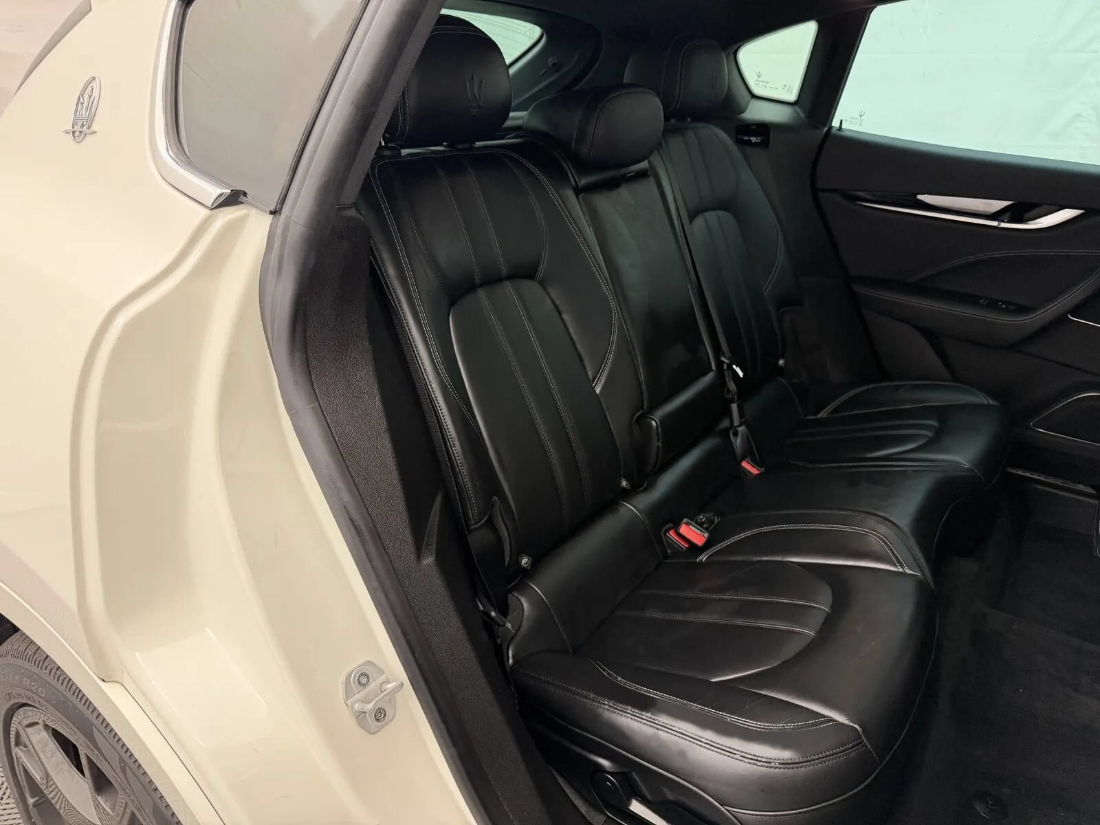 Used 2018 Maserati Levante GranSport AWD/4WD image 34