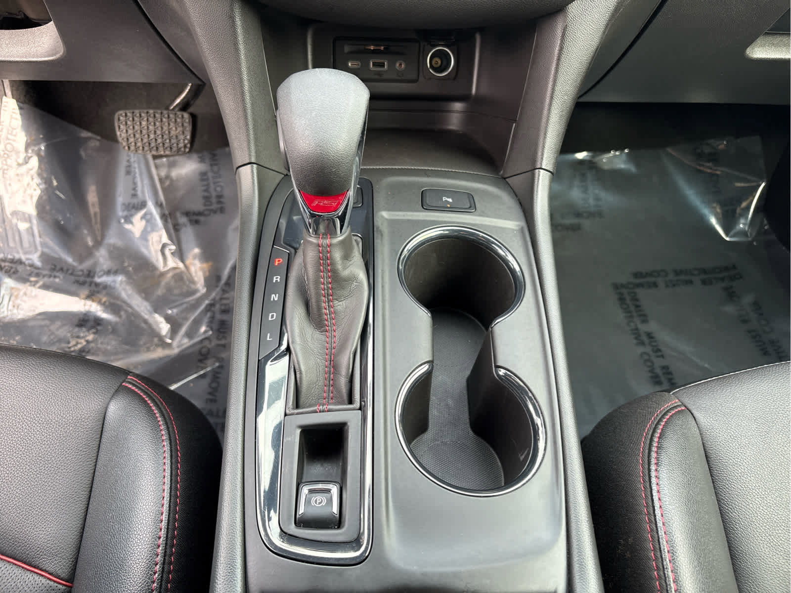 Used 2024 Chevrolet Equinox RS w/ RS Leather Package AWD/4WD image 17