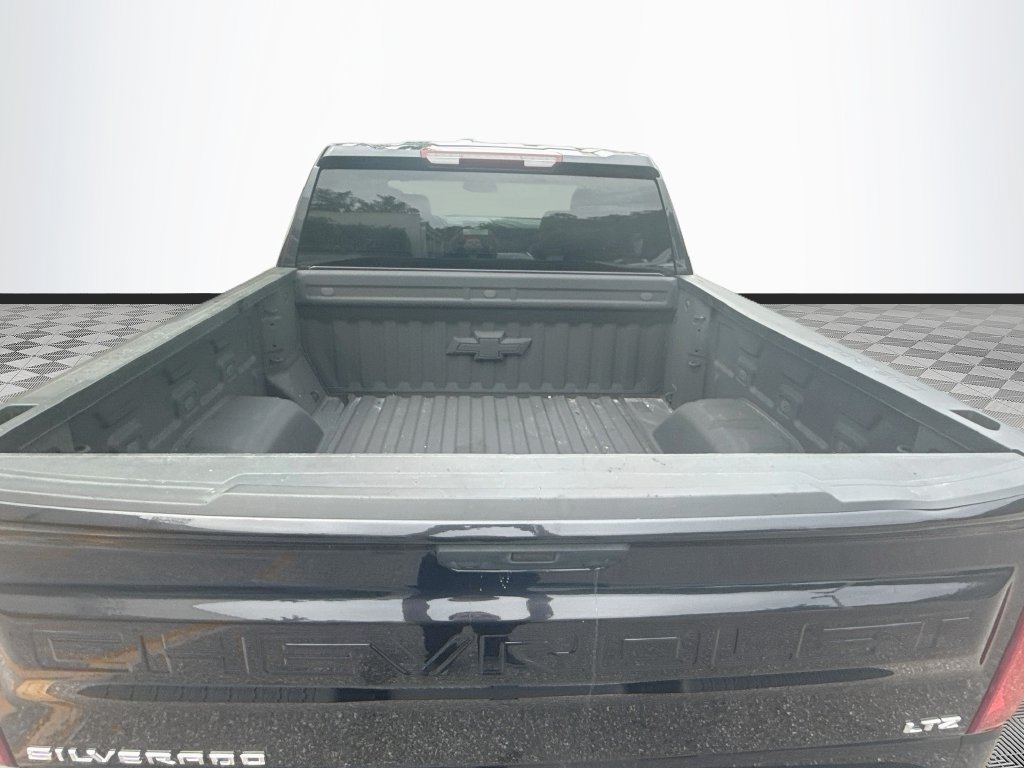 Used 2024 Chevrolet Silverado 1500 LTZ AWD/4WD image 29