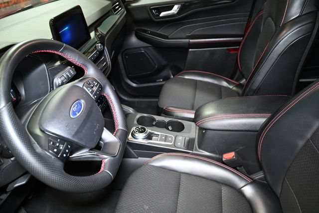 Used 2025 Ford Escape ST-Line Select AWD/4WD image 21