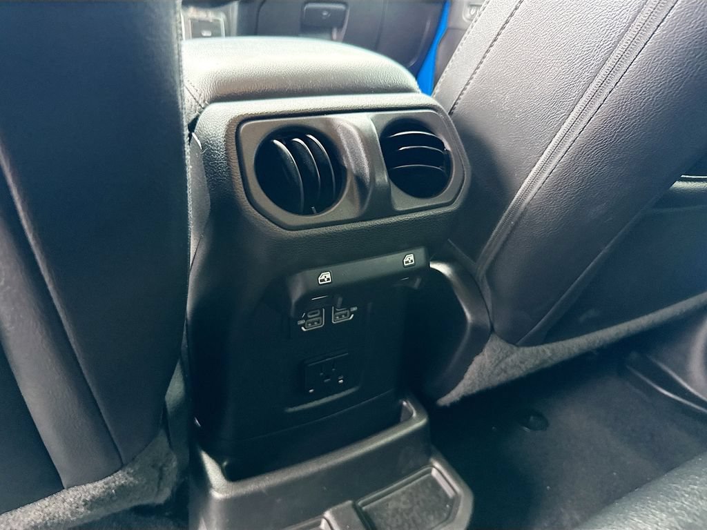 Used 2021 Jeep Wrangler Unlimited Sahara AWD/4WD image 26