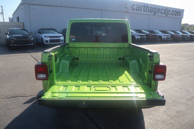 New 2025 Jeep Gladiator Sport image 22