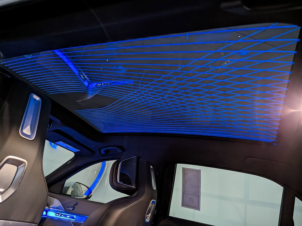 Used 2025 BMW i7 eDrive50 w/ M Sport Package image 9