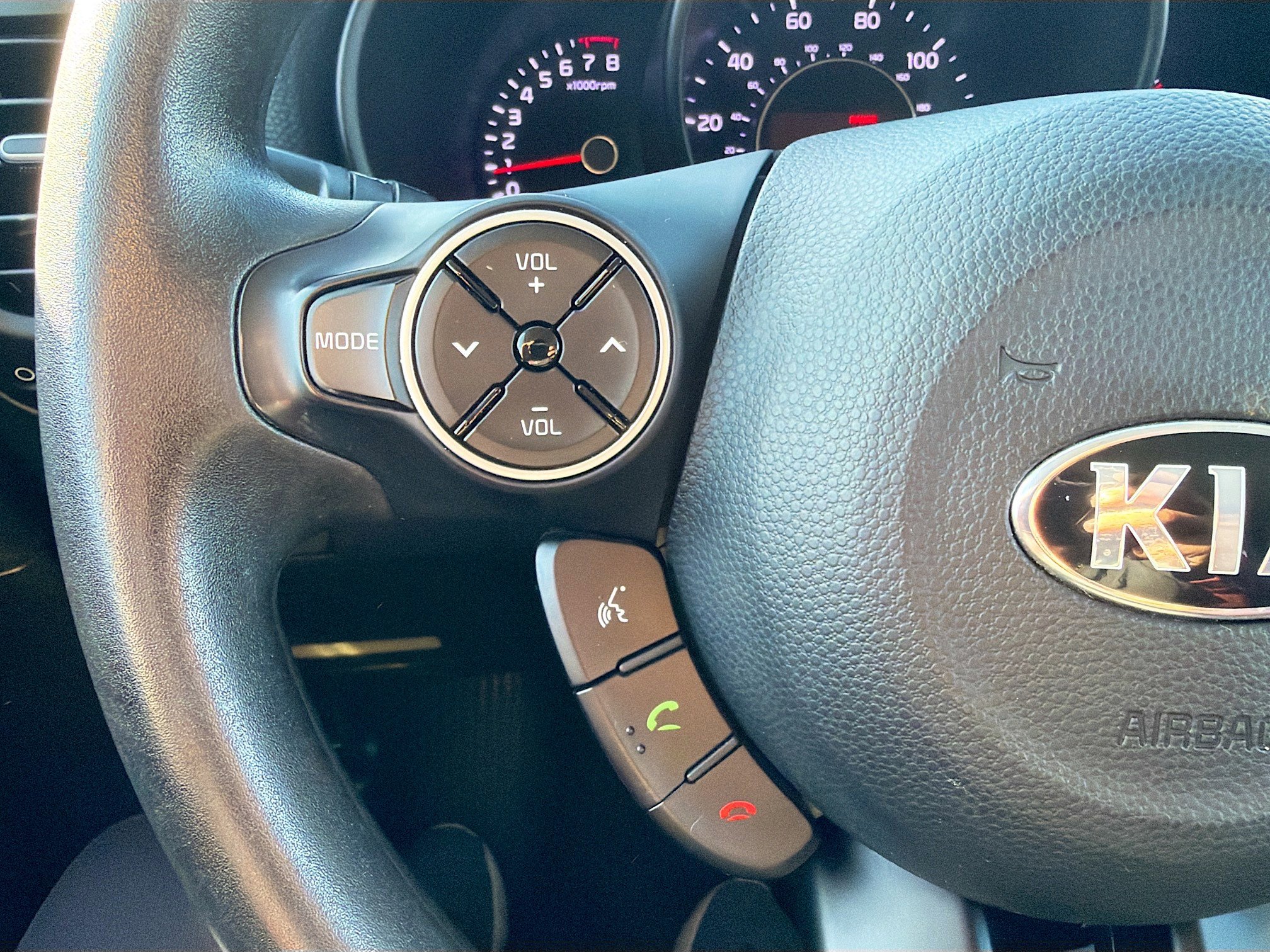 Used 2018 Kia Soul image 32