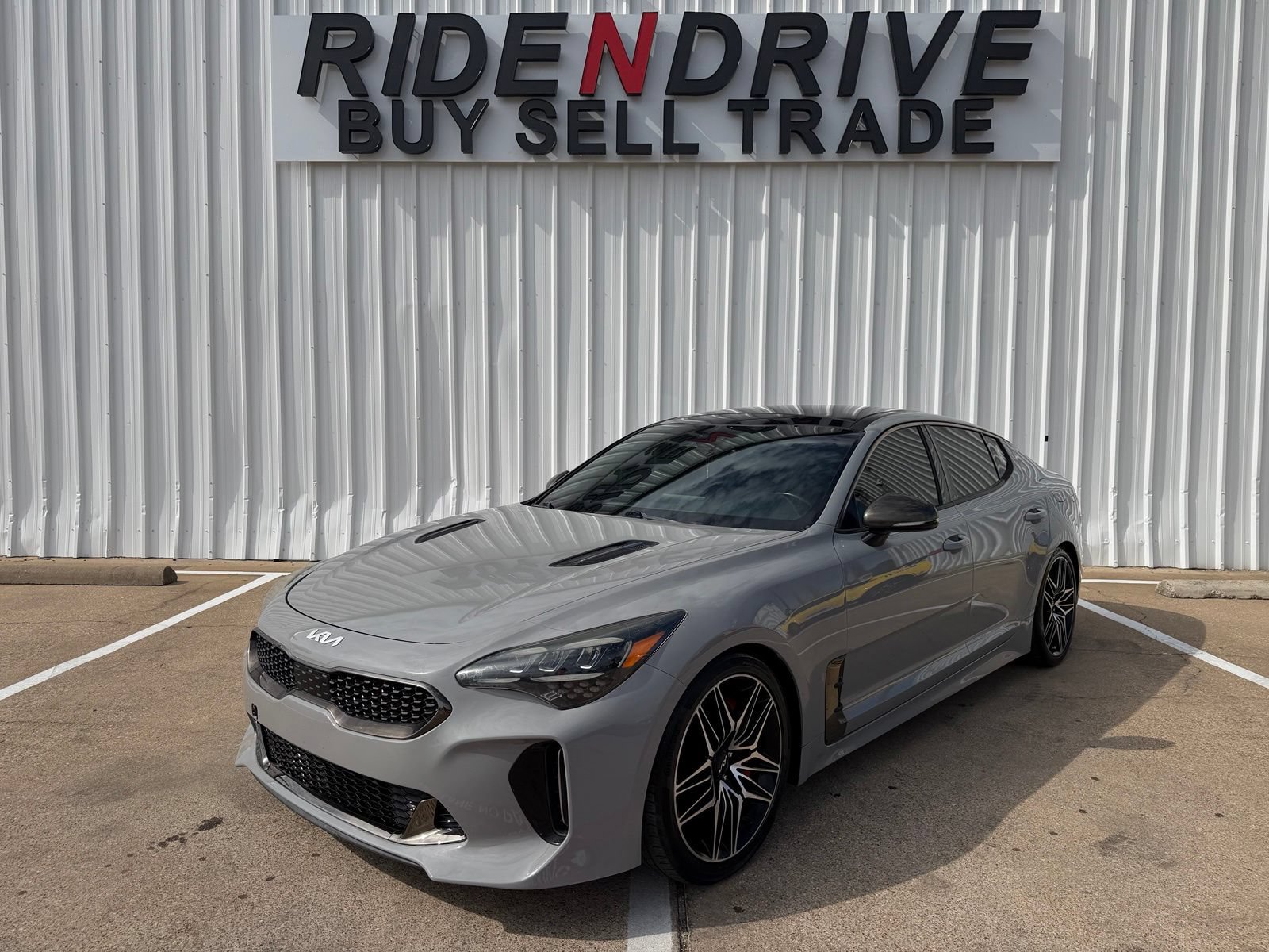 Used 2022 Kia Stinger GT1