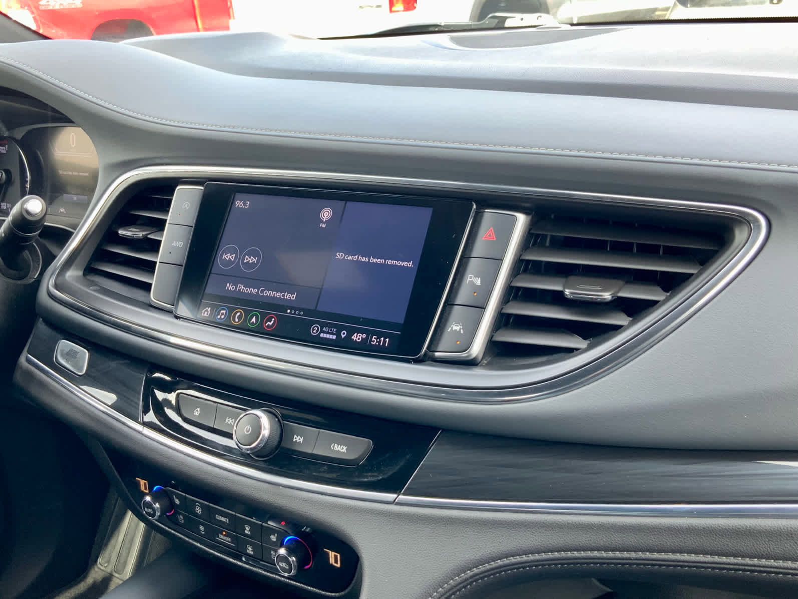 Used 2022 Buick Enclave Premium AWD/4WD image 43
