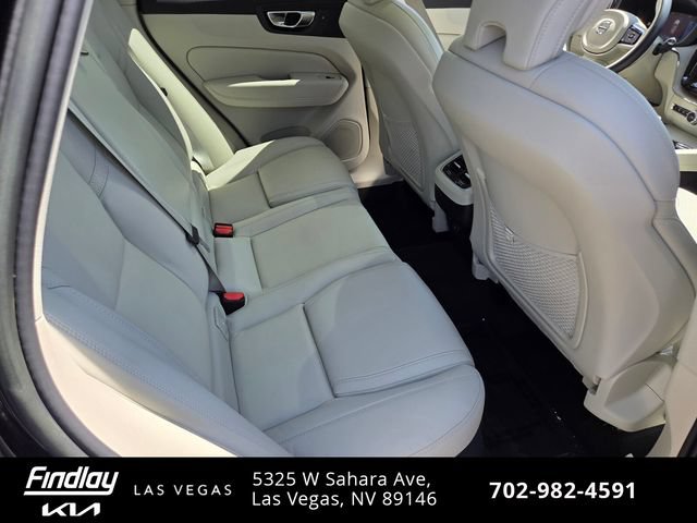 Used 2023 Volvo XC60 B5 Ultimate w/ Protection Package Premier FWD image 22