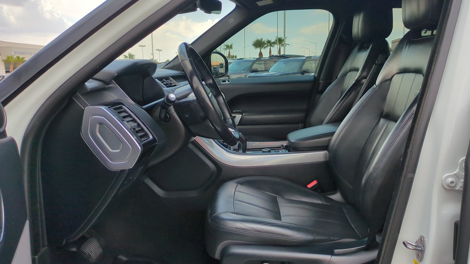 Used 2018 Land Rover Range Rover Sport HSE AWD/4WD image 14
