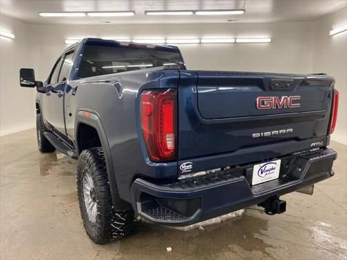 Used 2022 GMC Sierra 2500 AT4 w/ Gooseneck/5TH Wheel Package AWD/4WD image 9