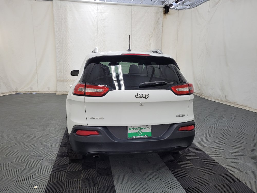 Used 2015 Jeep Cherokee Latitude w/ Cold Weather Group AWD/4WD image 6