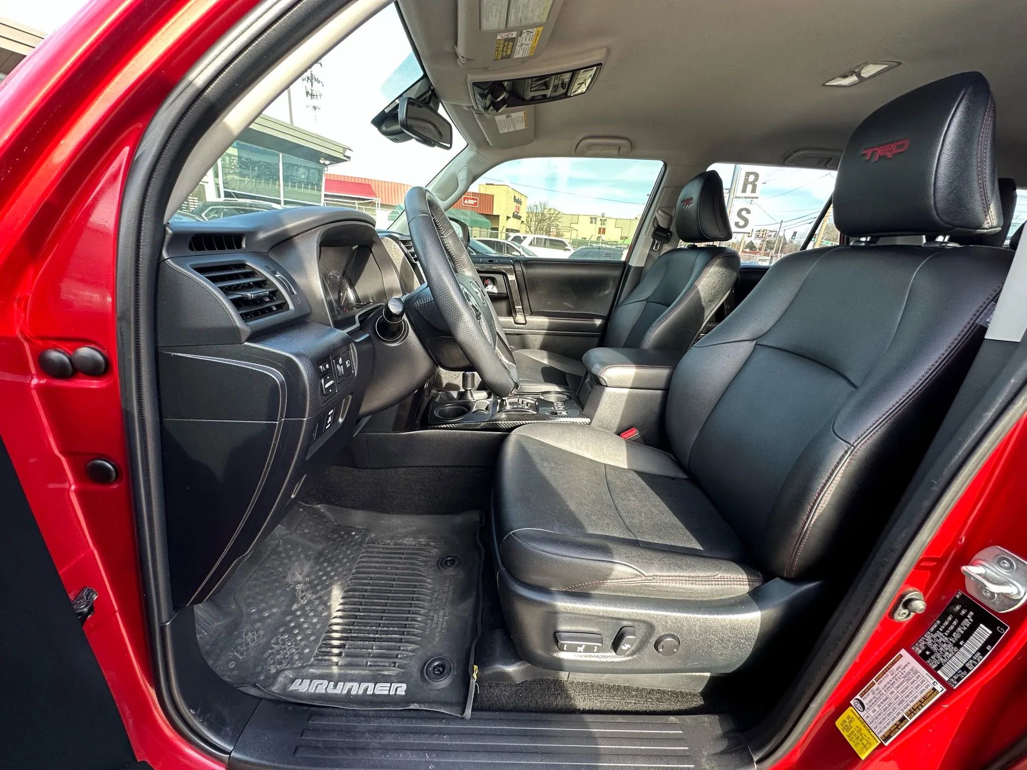 Used 2021 Toyota 4Runner TRD Off-Road Premium AWD/4WD image 9