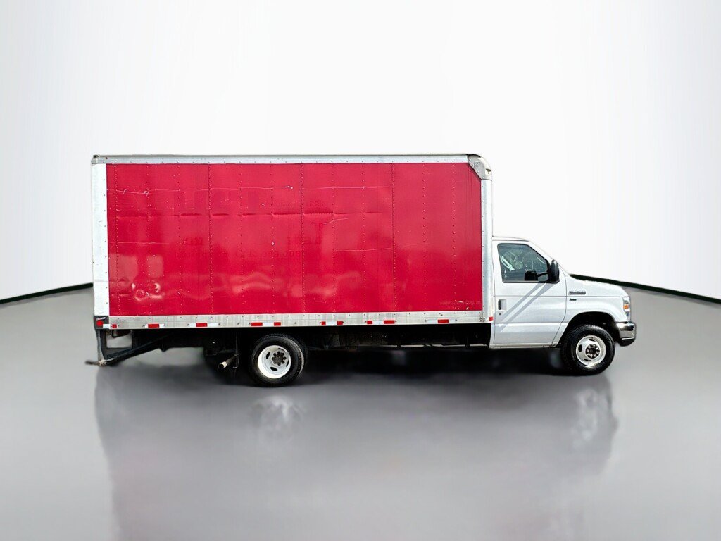 Used 2015 Ford E-350 and Econoline 350 Super Duty RWD image 8