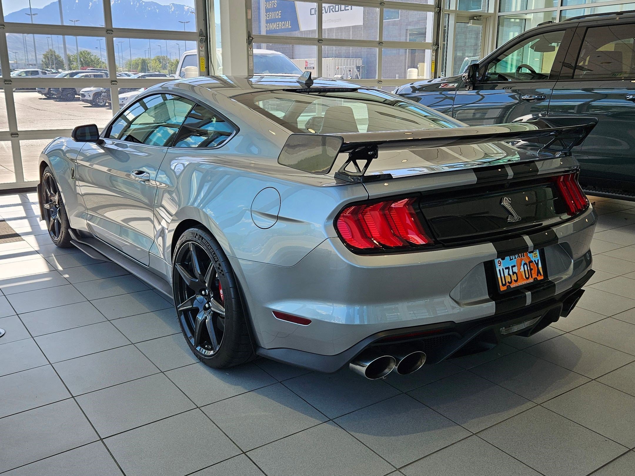 Used 2020 Ford Mustang Shelby GT500 w/ Carbon Fiber Track Pack RWD image 5