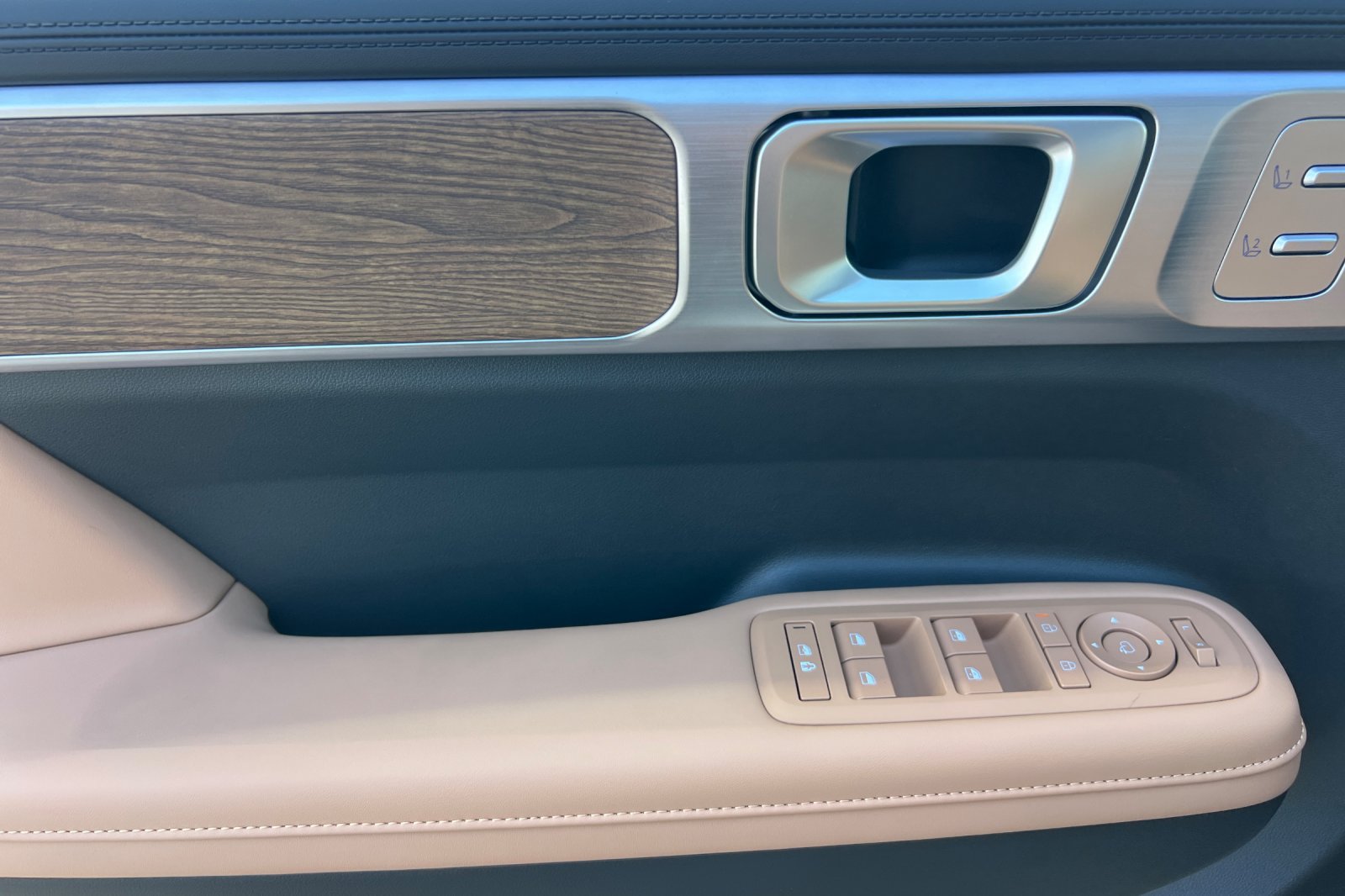 New 2027 Hyundai Santa Fe Limited AWD/4WD image 12