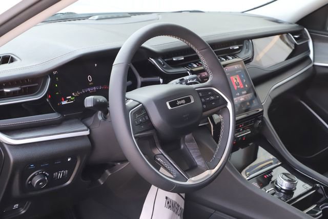 Used 2023 Jeep Grand Cherokee 4WD 4xe image 13