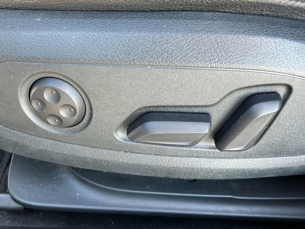 Used 2017 Audi A4 2.0T Premium Plus w/ Premium Plus Package image 27