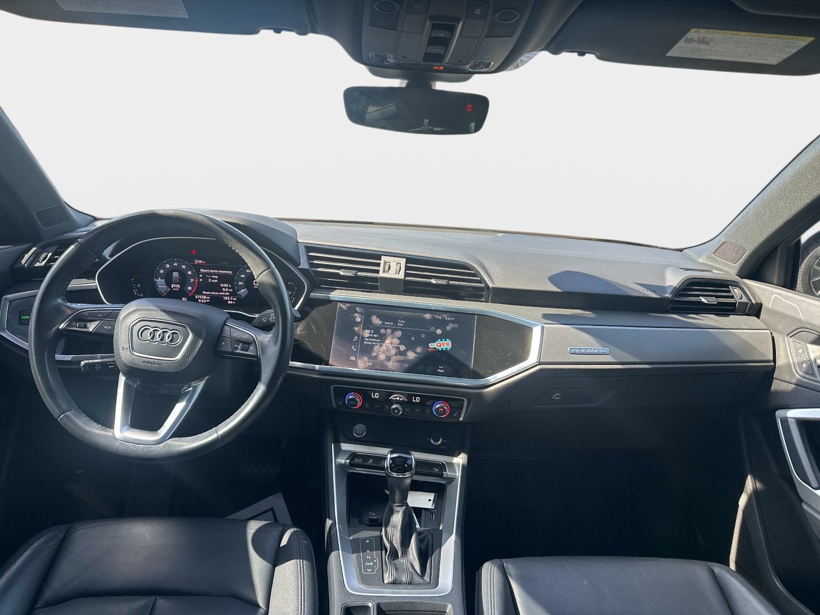 Used 2020 Audi Q3 2.0T Premium Plus w/ Premium Plus Package AWD/4WD image 9
