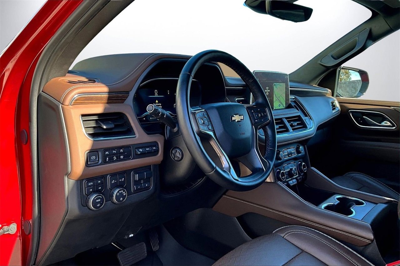 Used 2024 Chevrolet Suburban High Country image 19