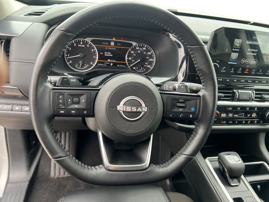 Used 2025 Nissan Pathfinder SL image 12