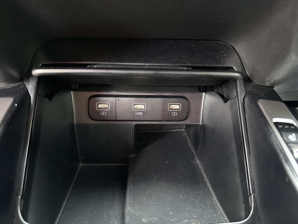 Used 2022 Kia Sorento S w/ Panoramic Sunroof Package FWD image 32