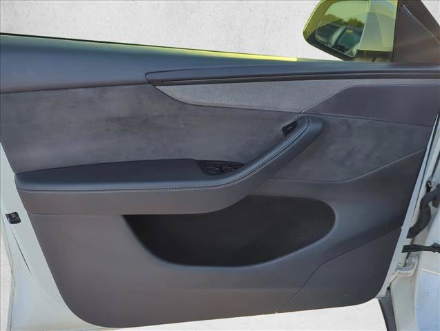 Used 2026 Tesla Model Y Long Range AWD/4WD image 7