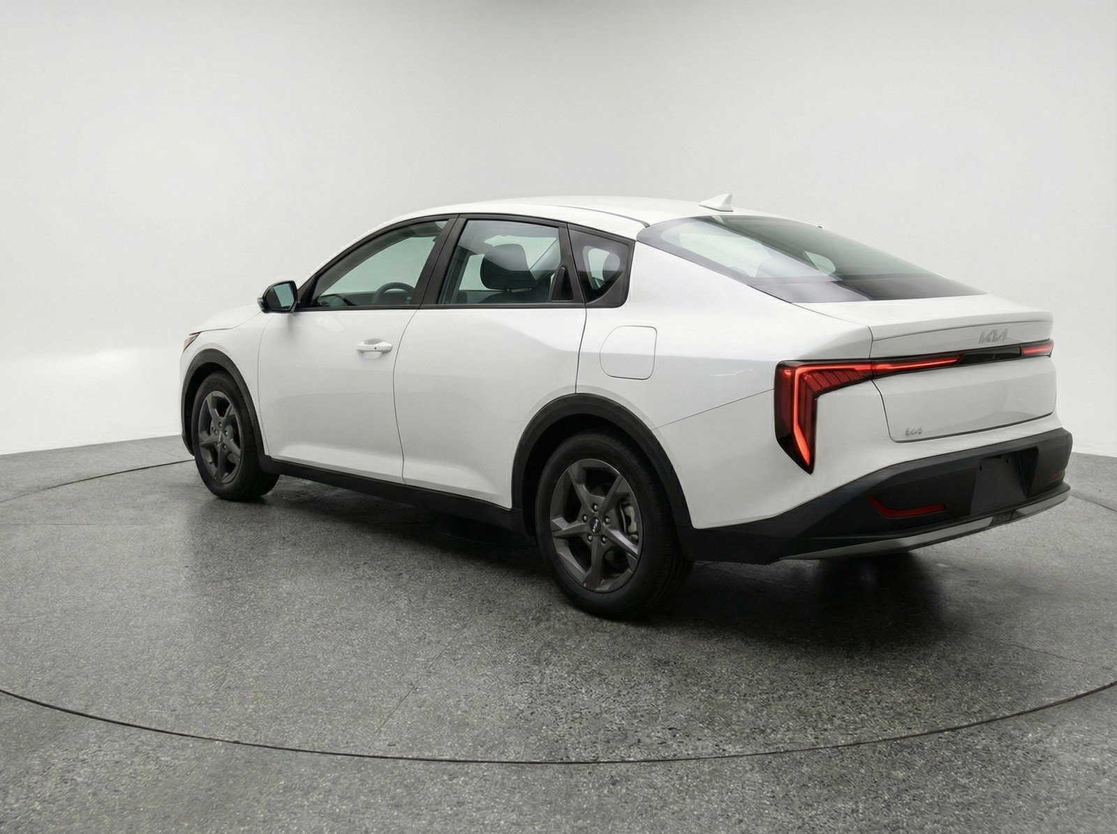 Used 2025 Kia K4 LXS image 6