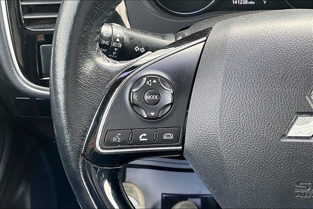 Used 2017 Mitsubishi Outlander SE image 10