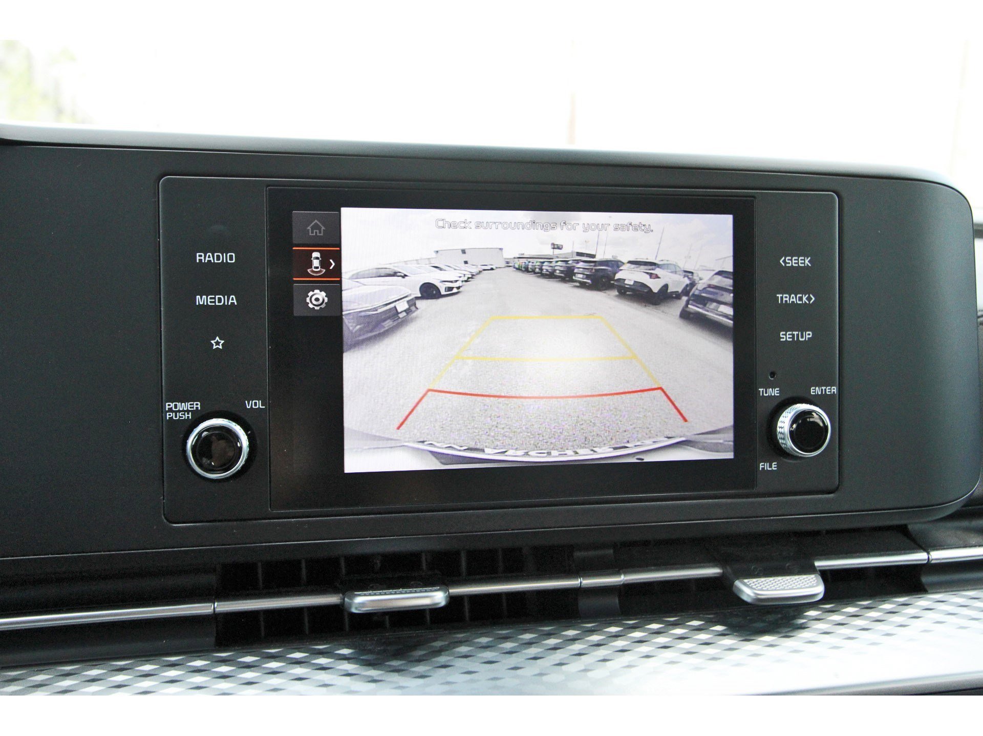 Certified 2024 Kia Carnival LX image 27