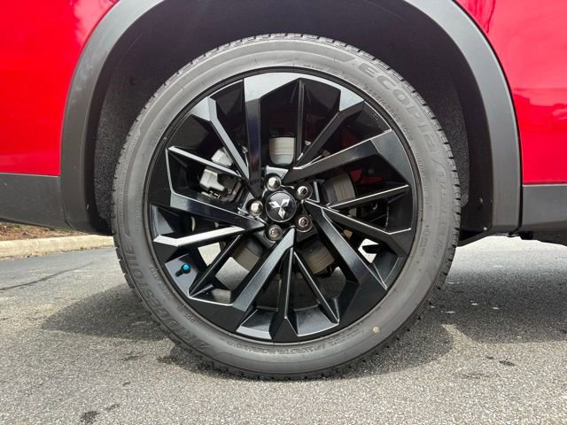 Used 2024 Mitsubishi Outlander AWD image 17