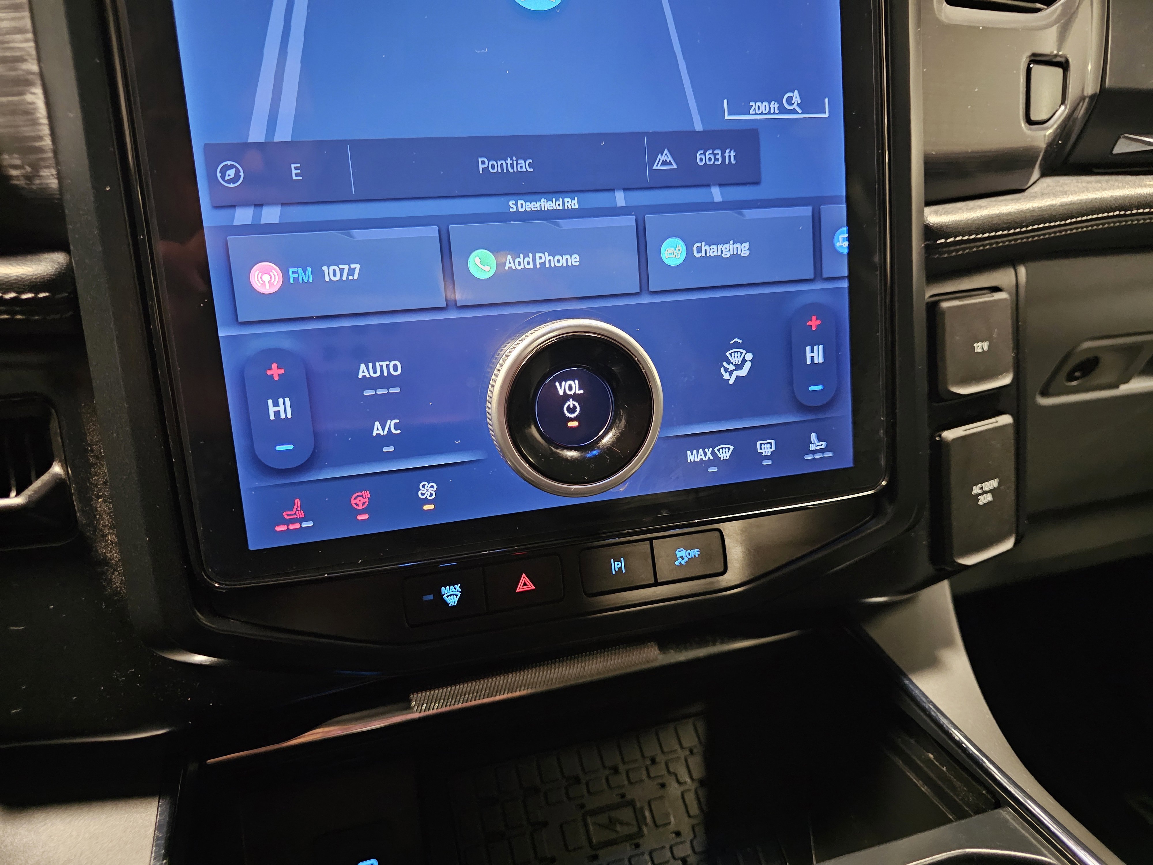 Used 2024 Ford F150 Lightning Flash image 26